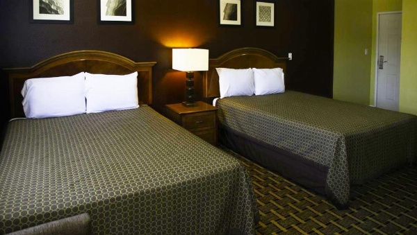 Kings Motel Inglewood image 15